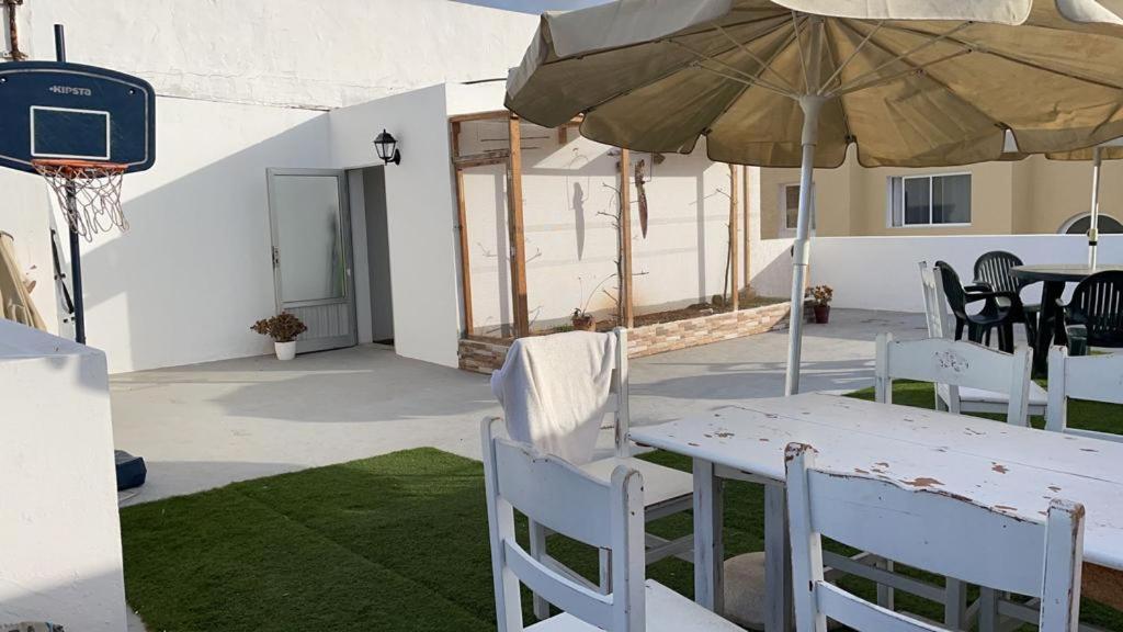 Claro Corralejo Bed & Breakfast Exterior photo